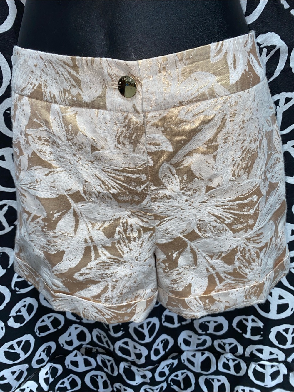 Ted Baker Gold and White Floral Jacquard Shorts SZ 3